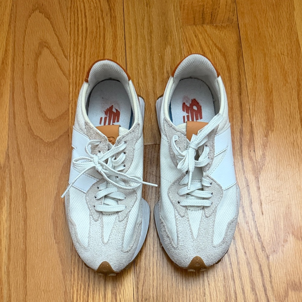 New Balance 327 Sneakers